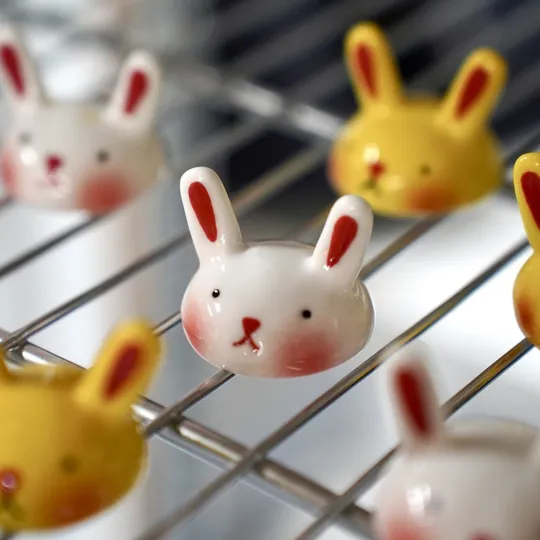 Hand-painted rabbit chopstick rests